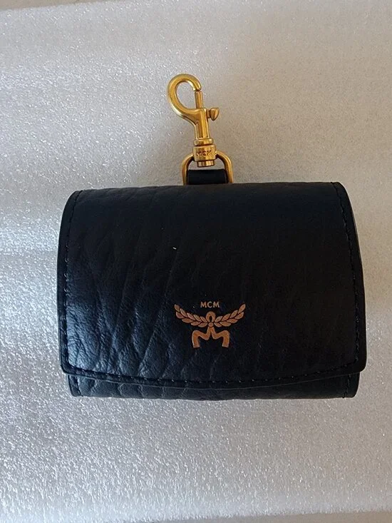 MCM Air Pod Case "NEW" - Picture 13 of 14